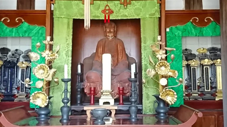 達磨大師坐像（萬福寺蔵）